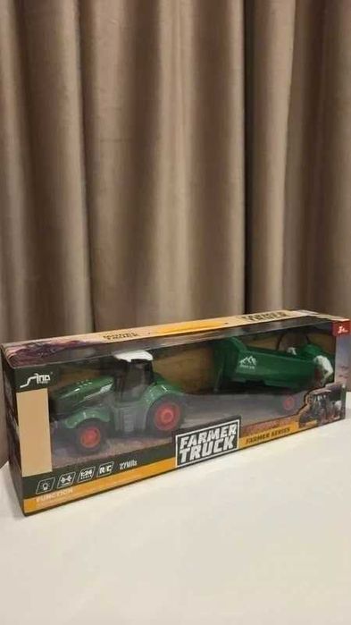 Traktor Zabawka Zdalnie Sterowany z Przyczepą Ciągnik na Pilot