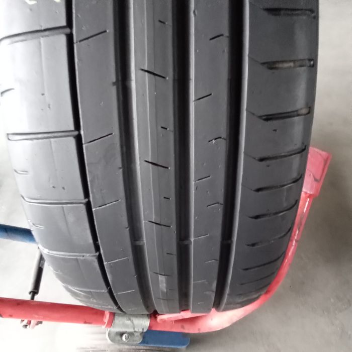 235/40ZR19 92Y Pirelli P Zero. (1szt)