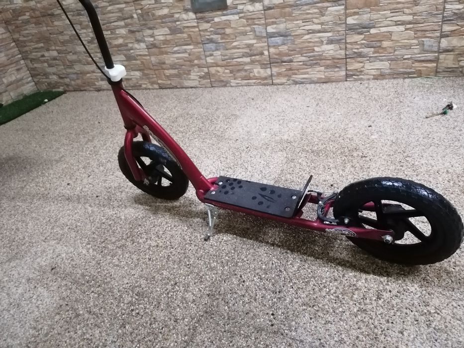 Trotinete com travão