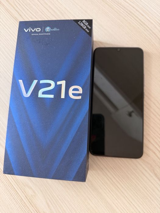 Смартфон Vivo V21e 8/128 GB у дуже гарному стані