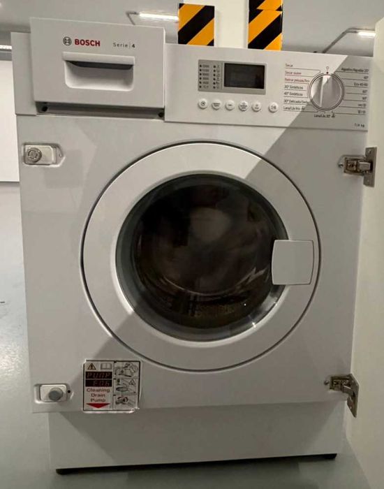 Maquina de lavar roupa Bosch WKD24362ES Lava e Seca 7kg / 4kg – 4 meses.