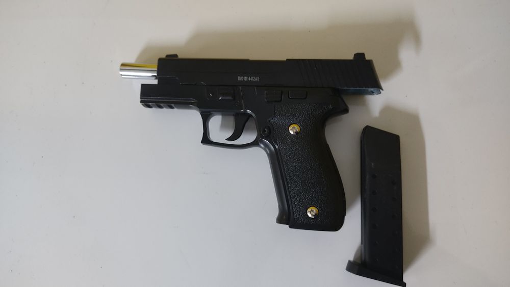Pistola Airsoft P226 Full Metal (NOVA)