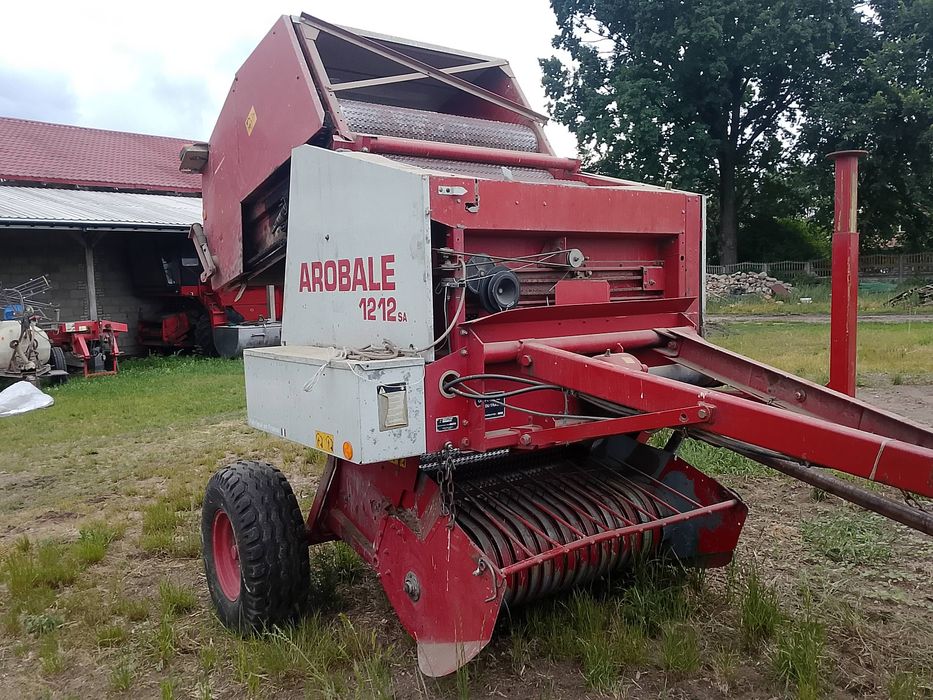 Prasa arobale 1212 Claas Rollant 42 farmer.