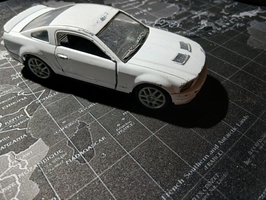 Продам машинки модельки металлические