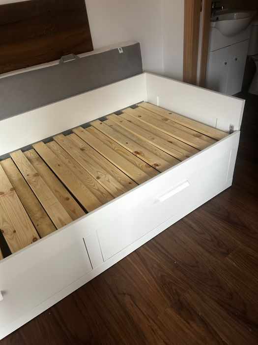 Cama  dupla com gavetôes e 2 colchoes