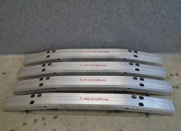 Передній підсилювач Toyota Land Cruiser 150 200 рест/дорест