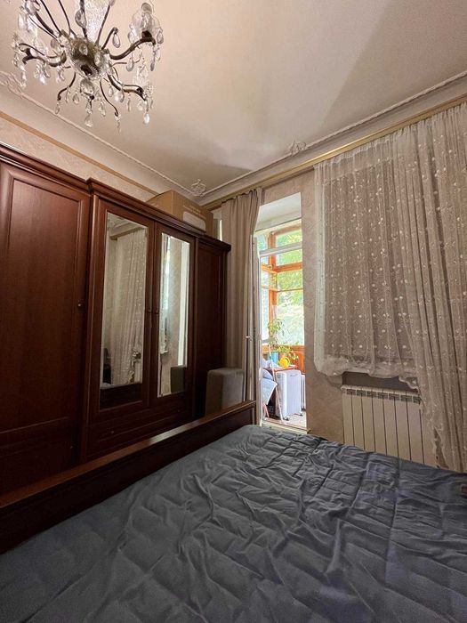 Продаж 2 кімн кв. Сталінка 56 м  Ромоданова (Пугачева )Шевченківський