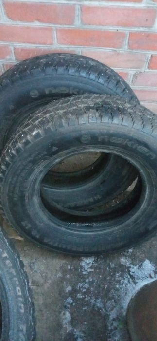 Зимові зимний Шини резина колеса скат 225 75 16