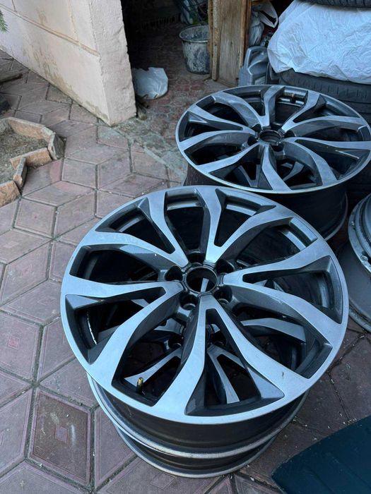 Комплект дисков Audi 5.112 R20