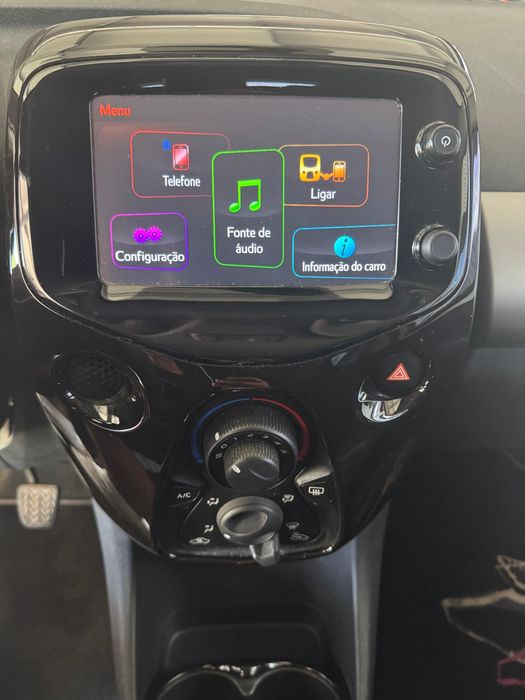 PEUGEOT 108 1.2 PureTech / VTi Allure 2014 Manual