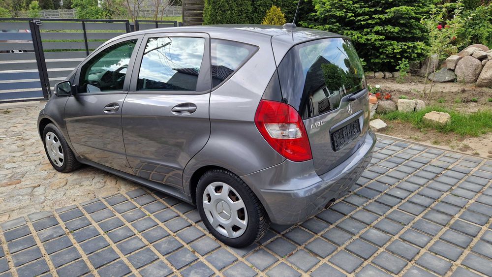 Mercedes A180 2010r