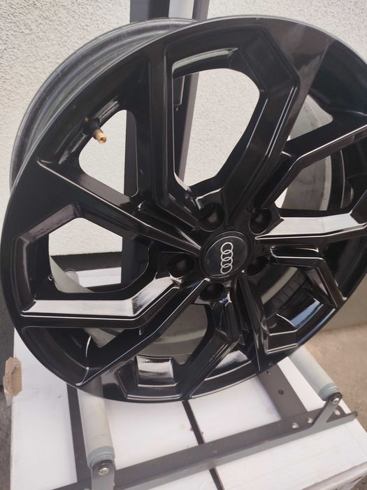 A440#Alufelgi Uzywane  17" 5x112 Et 40 7J Vw Skoda Audi