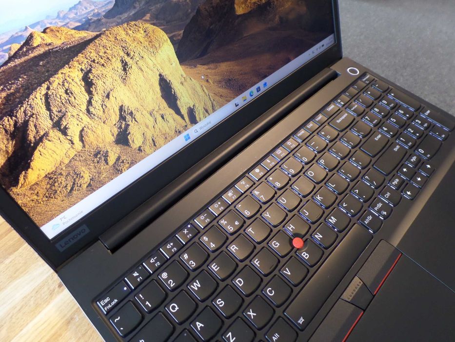 Lenovo ThinkPad E15 i5 SSD 1256 GB ram 16 GB win 11 laptop notebook