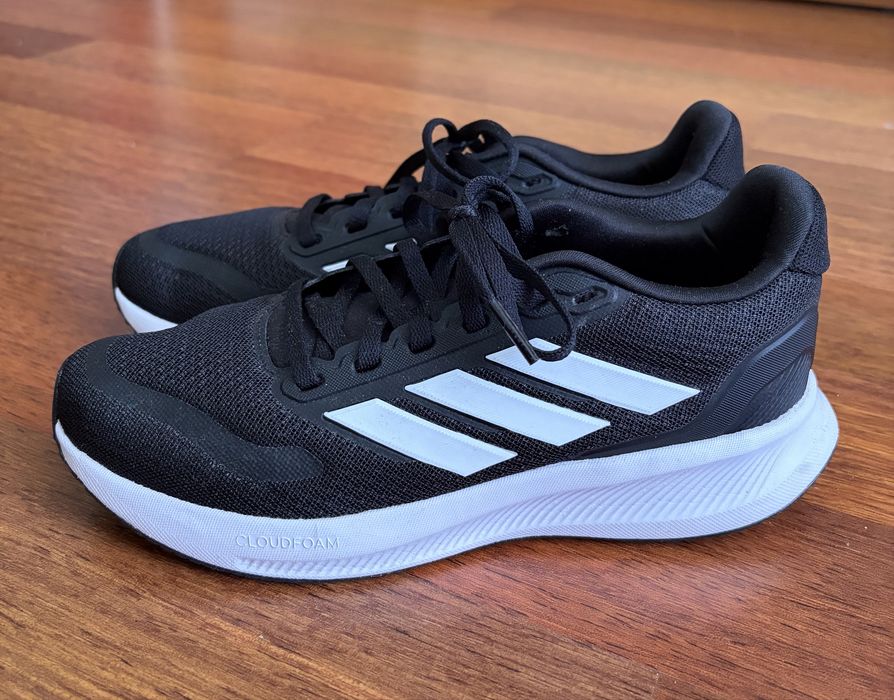 Кросівки Adidas для бігу Runfalcon 5 IH7759