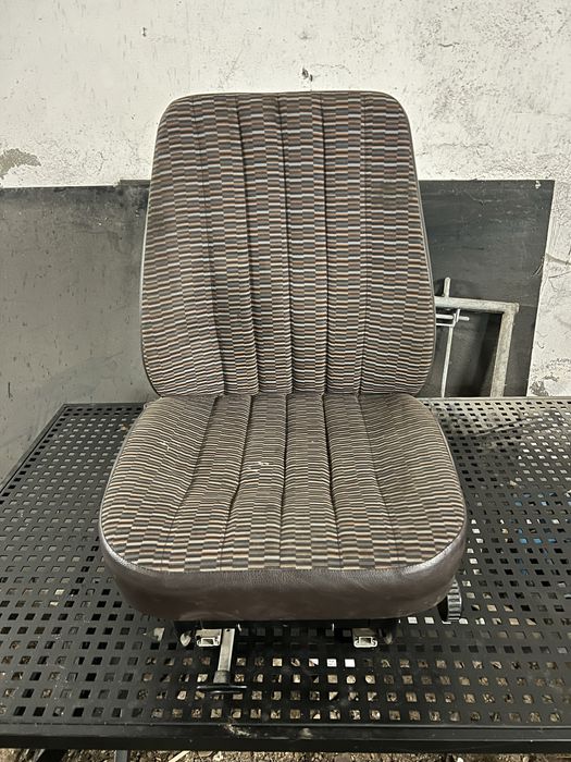 Сидіння Мерседес 609-814 пневмо /маханічне. Сидіння Mercedes T2, LK/LN