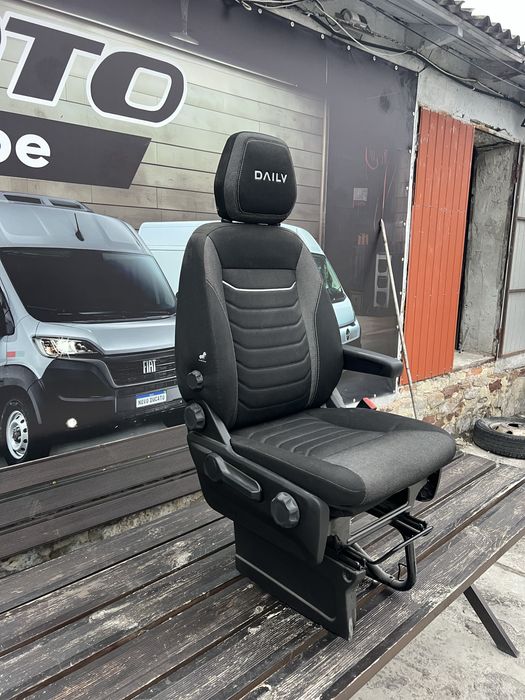 Сидіння Iveco Daily праве 2023р