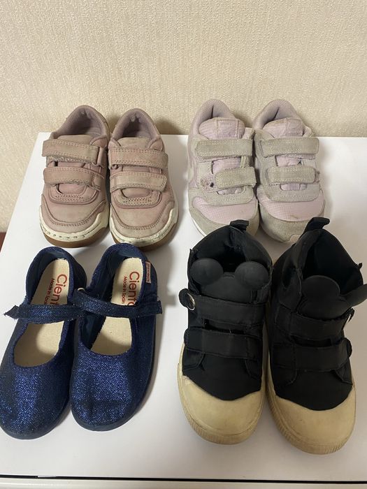 Туфлі ,кросівки,nike,zara,clarks 24розмір