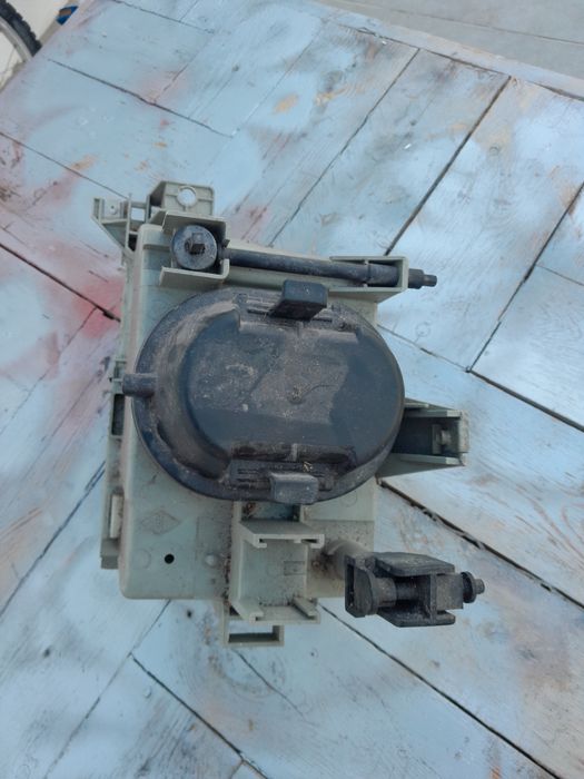 Farol renault clio