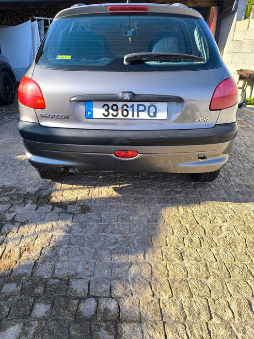 Vendo Peugeot 206 em bom estado foto 3