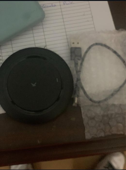 Vendo este carregador portatil