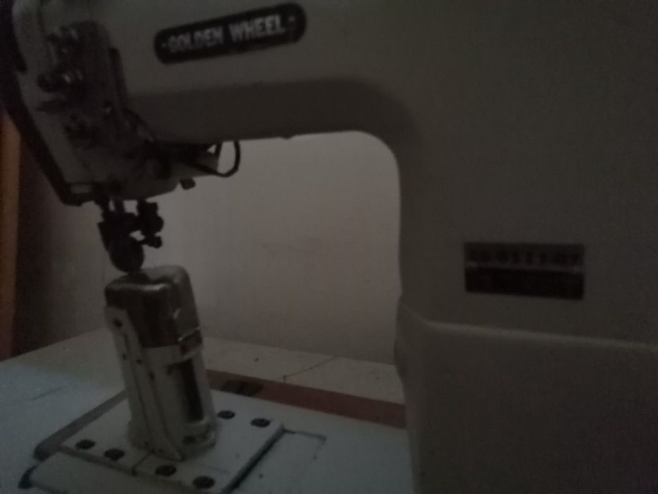 Maquinas de costura de coluna