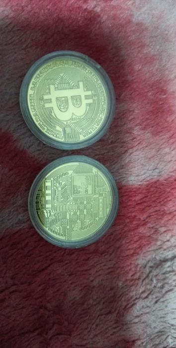 Dwie monety kolekcjonerskie kopia Bitcoin