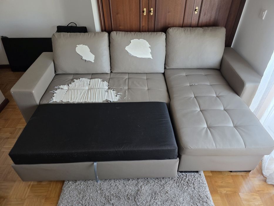 Sofa com chaise longue/cama