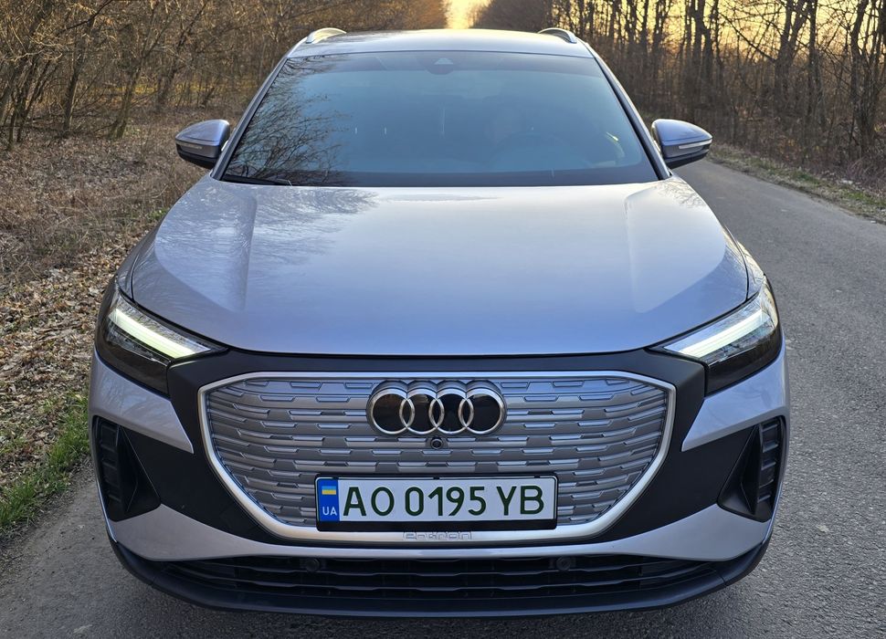 Audi Q4 E-tron  .