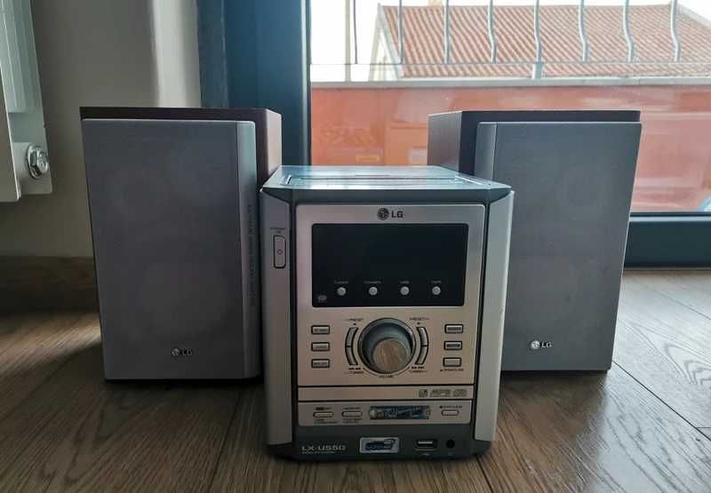 Móvel + Aparelhagem LX-U550A