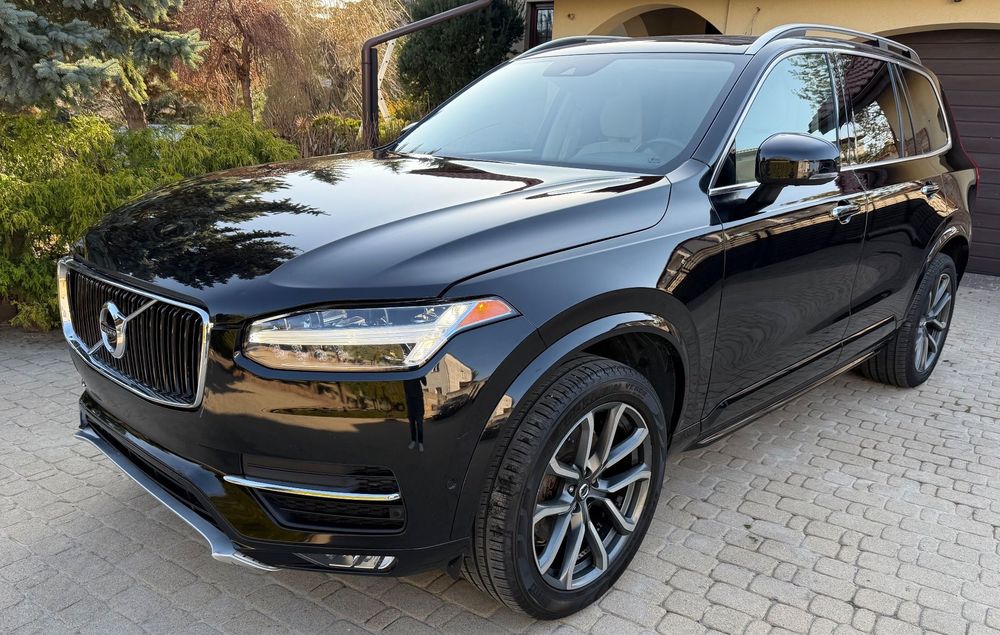 Volvo XC 90 2018 Volvo XC90 T5 Momentum AWD (4x4) 7os