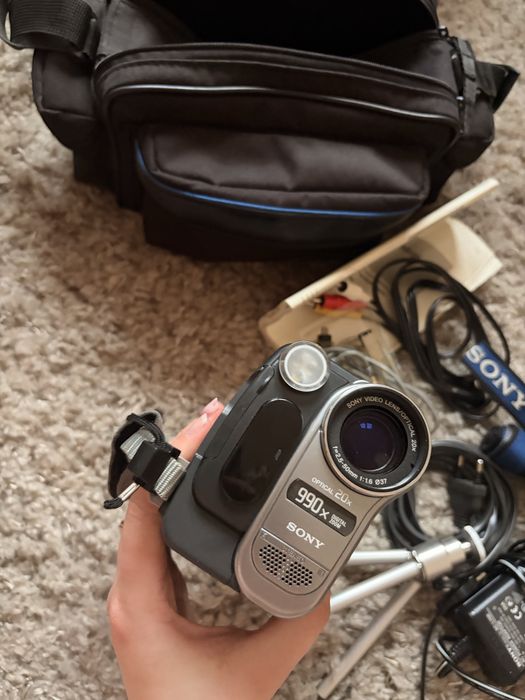Kamera Sony Handycam DCR-w DCR-TRV270E