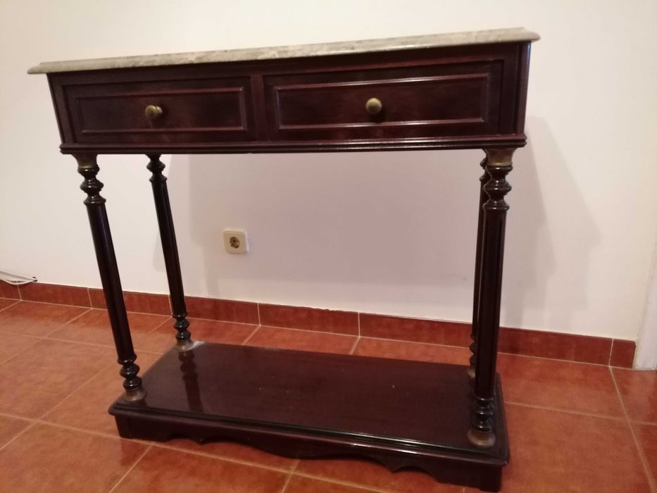 Consola com tampo marmore