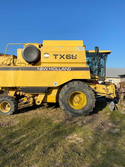 Kombajn New Holland TX68