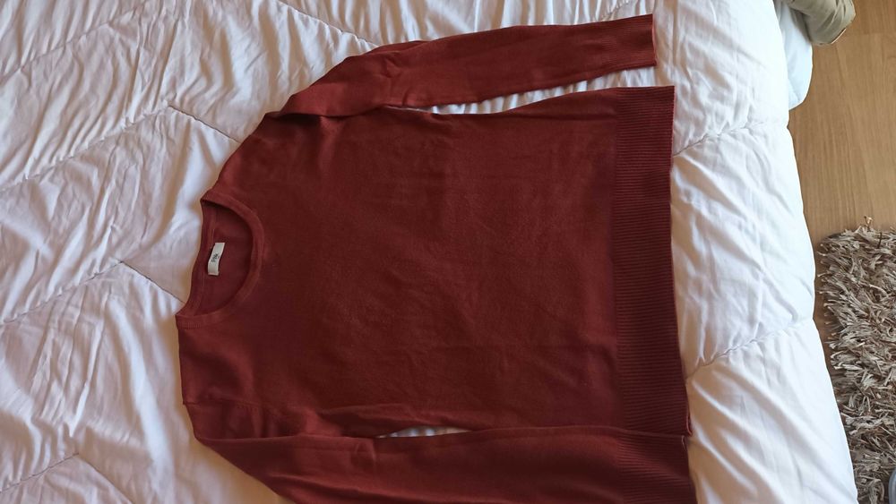 Camisola com cor tijolo