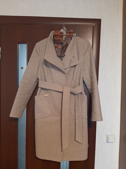 Пальто жіноче весна-осінь