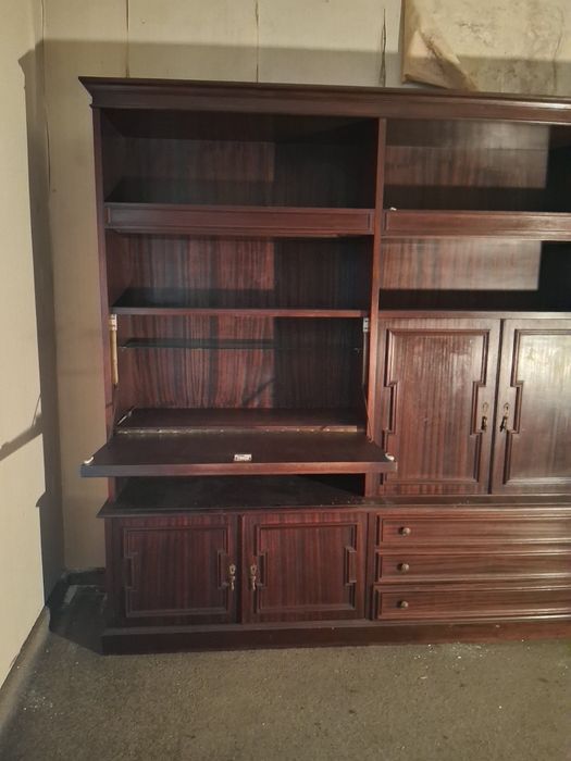 Móvel /estante sala (TV e arrumação)