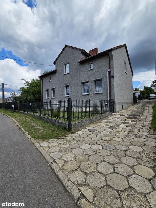 Dom Z Dużą Działką, 2 Garażami I Dużym Potencjałem