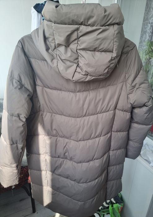 Пуховик новий, продам за 4500гривень.