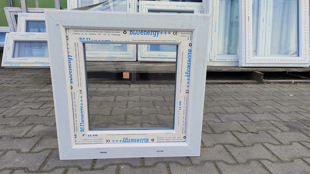 Okna gospodarcze inwentarskie 60x60 uchylne