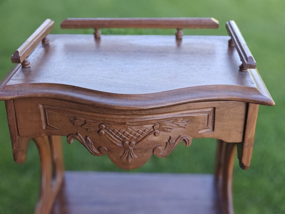 Credência / Mesa de apoio rústica