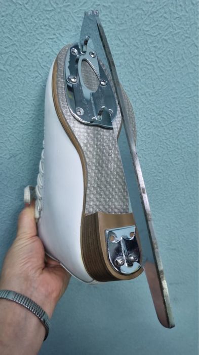 Продаю  дитячі ковзани Graf Prestige.