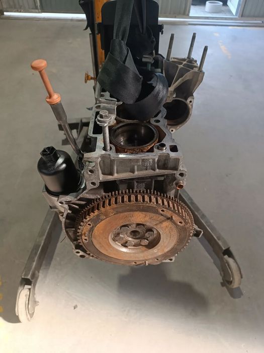 Bloco de motor - Peugeot / Citroen 1.4i ( KFW )
