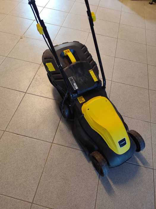 Cortador de relva elétrico