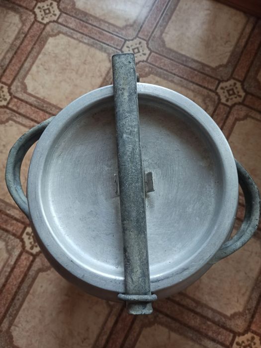 Продам металлическую ёмкость для воды