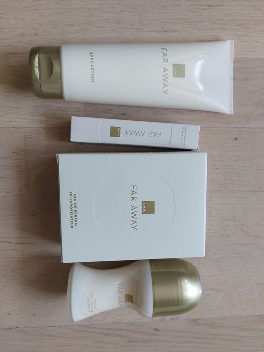 Avon - zestaw Far Away