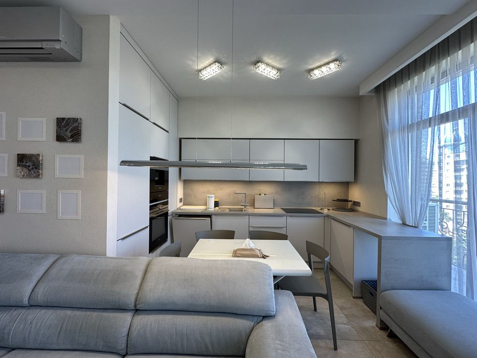 Шикарная 2к на Французском бульваре