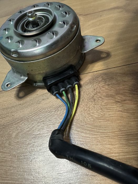 вентилятора охолодження радіатора Nissan Rouge 4873TA0B