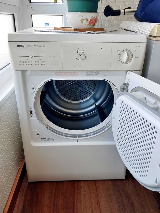 Máquina de Secar Roupa Zanussi - Bom estado!