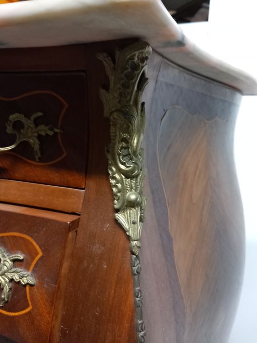 Camiseiro comoda Luís xv