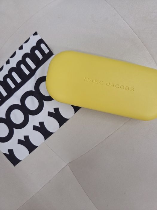 Nowe Etui na okulary Marc Jacobs